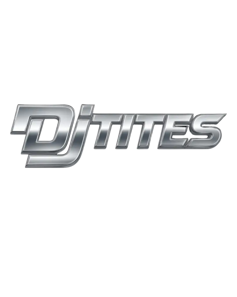 Logotipo plateado 3D de DJTITES sobre fondo blanco.